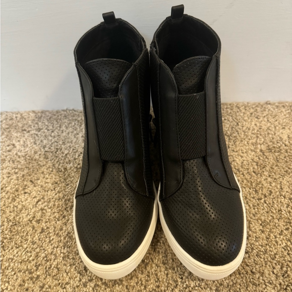 MIA Casual Wedges